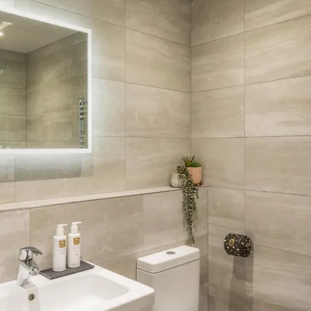 Tudor House-windermere Centre