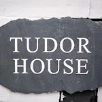 Tudor House-windermere Centre * 윈더미어
