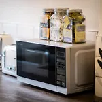 Tudor House-windermere Centre *