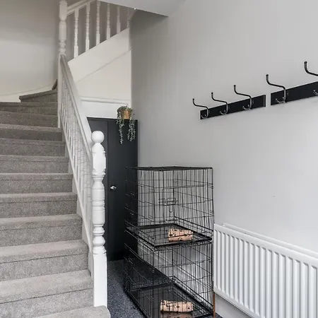 Tudor House-windermere Centre ווינדרמר